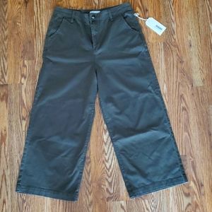 Blu Pepper cropped wide leg pants, size 29, olive green